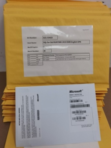 SQL <span class=keywords><strong>Server</strong></span> <span class=keywords><strong>2019</strong></span> Enterprise รุ่น Internet แบบ DVD  ใช้งานออนไลน์ได้ 100%  ไม่จำกัด Core และ CAL  ภาษาอังกฤษ  พร้อมคีย์ตลอดชีพ - Product Image 4