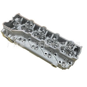 Cabeza de Cilindro Me202621 Me193805 para Mitsubishi L200 Pajero Montero Motor 4M40 Nueva con Junta - Product Image 2
