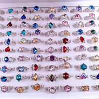 Lot de 100 bagues colorées en cristal, papillon, étoile, hexagramme, cœur, style bohème vintage, ensemble de bagues de phalange en verre coloré, bijoux