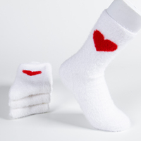 Großhandel Plüsch-Fleece Knöchelsocken Antibakteriell Dick Winter Damen Schlafsocken mit Herzmuster