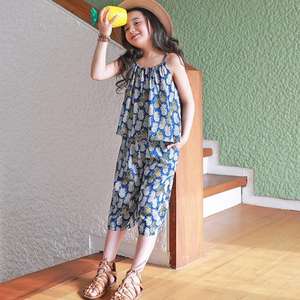 Lote de ropa: Trajes de esquí para niñas con volantes y mangas raglán, fabricados en China - Product Image 4