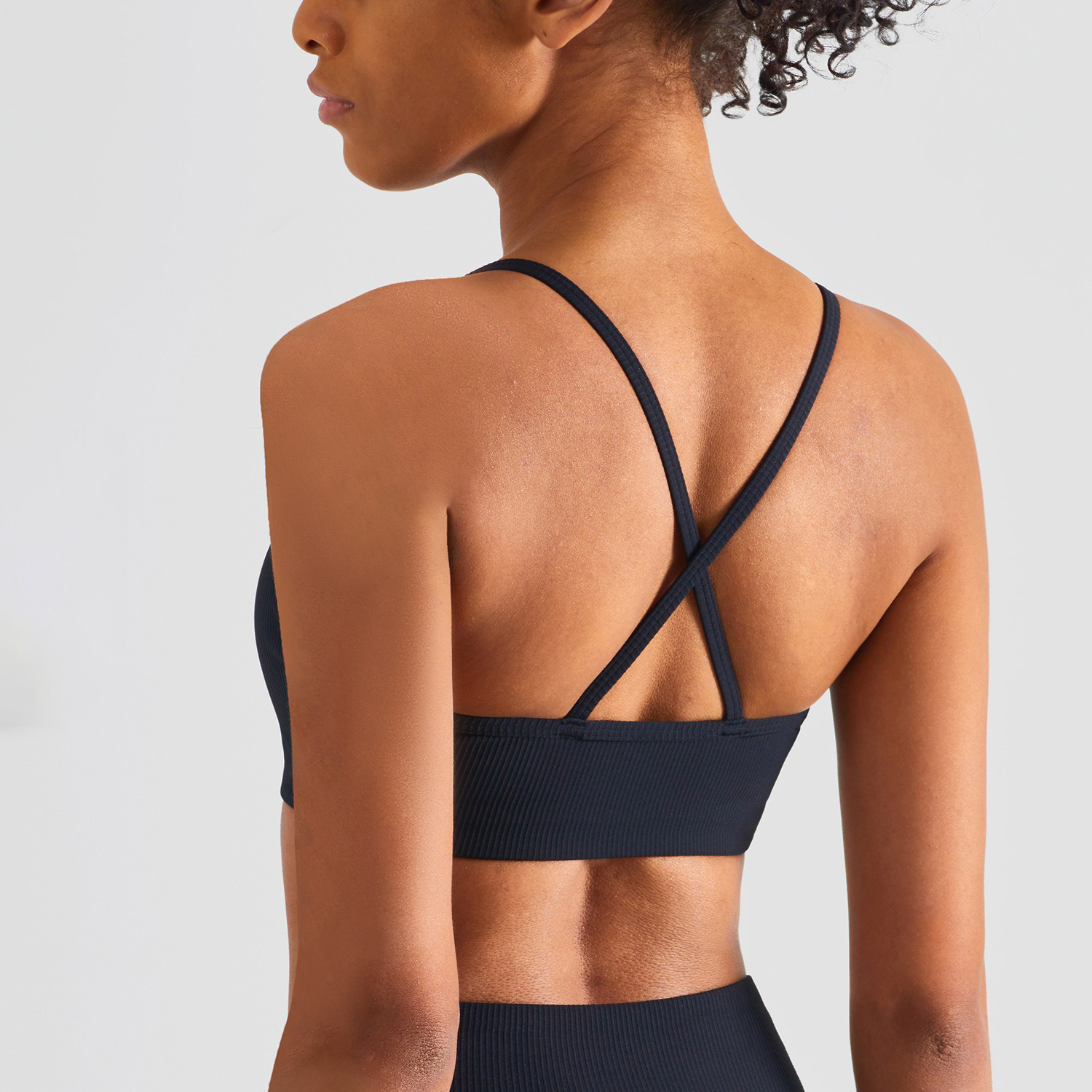 Drop Ship Custom logo Running Fitness Workout Medium Impact Sling V Neck Women Cross Back Crop Top Yoga Ribbed Sports Bra