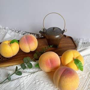 Duraznos Amarillos Realistas, Frutas Artificiales para Ocasiones Festivas, Halloween, Navidad, Pascua, Acción de Gracias - Product Image 4