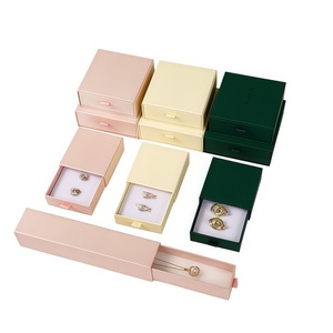 Organizador de Aretes de Alta Calidad, Caja para Joyería con Bandeja de Espuma con Ranuras para 20 Pares de Aretes - Product Image 2