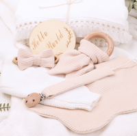 Coffret cadeau de naissance pour nouveau-né, couverture de douche pour bébé, chaîne de sucette, tissu à crocheter, hochet de lapin, ensembles cadeaux pour bébé, produits pour bébé