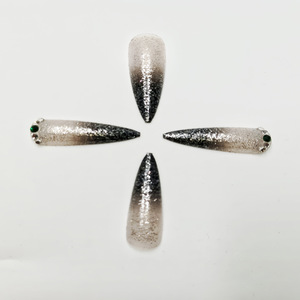 <span class=keywords><strong>Faux</strong></span> <span class=keywords><strong>ongles</strong></span> artificiels à paillettes de luxe de <span class=keywords><strong>bonne</strong></span> <span class=keywords><strong>qualité</strong></span> en gros bouts de manucure personnalisés <span class=keywords><strong>ongles</strong></span> en acrylique réutilisables à presser - Product Image 3