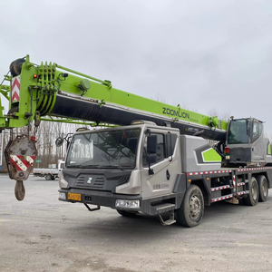 Grue sur camion hydraulique Zoomlion 25T d'occasion, moteur et pompe hydrauliques bien entretenus, dispositif de levage pratique pour la construction - Product Image 1