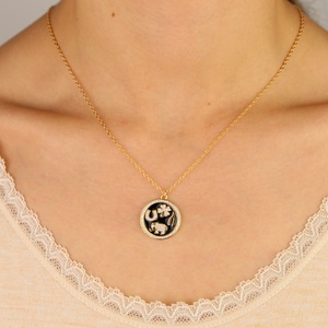 Promoción chapado en oro negro esmalte amuletos de la suerte moneda colgante collar para mujer Bling CZ pavimentado elefante U Y trébol joyería - Product Image 6