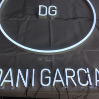 Letrero LED Acrílico Personalizado con Diseño Delgado e Iluminación Frontal, Letras Luminosas, Uso en Interiores, Resistente al Agua IP67, Garantía de 3 Años