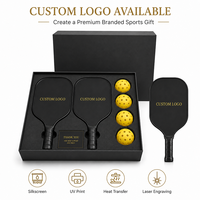 Ensemble de pickleball de luxe personnalisé avec logo, pour événements sportifs professionnels, 2 raquettes, 4 balles, norme USAPA, noyau en nid d'abeille en fibre de verre, coffret cadeau