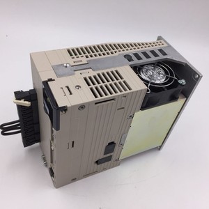 SGD7W-1R6A20A ของแท้ Y a s k w 200W X 2 ชุดเซอร์โวแพ็คแบบสองแกน - Product Image 2