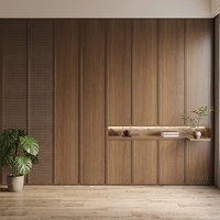 Armoire de chambre murale intégrale en noyer massif sculpté, avec cloison, rangement décoratif encastré multi-niveaux