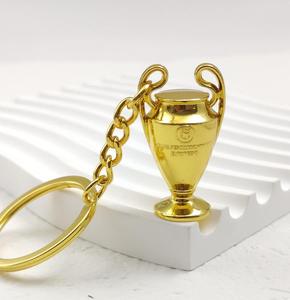 Porte-clés de luxe en alliage électroplaqué, fait main, écologique, en forme de ballon d'or et de chaussure dorée du monde, pour gardien de but de football - Product Image 1