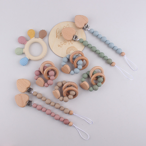 Coffret Cadeau de 6 Anneaux de Dentition en Silicone pour Nouveau-né, avec Chaîne Anti-chute Cœur et Anneau, Brosse à Dents, <span class=keywords><strong>Sucette</strong></span> et Plaque en Bois - Product Image 3