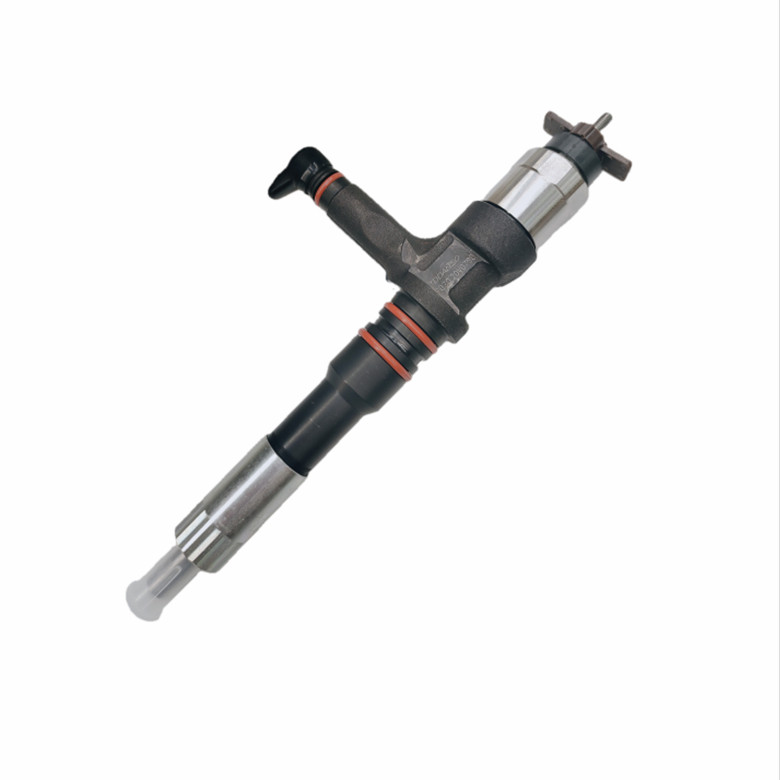 High Quality Diesel Fuel Injector 095000-6070 6251-11-3100 For KOMATSU Excavator PC400-8 PC450-8