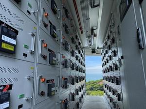 Yenilenebilir enerji uygulamaları için 10-30Kwh hibrid şebekeye bağlı lityum pil konut enerji depolama sistemi - Product Image 3
