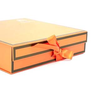 กล่องของขวัญงานแต่งงานสุดหรูทำจากกระดาษแข็งพร้อมริบบิ้น - Product Image 1