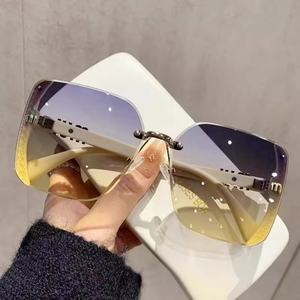 Gafas de Sol de Lujo sin Montura, Cuadradas, con Lentes Degradados, Estilo Hip Hop, Brillantes, Retro, Modernas, para Hombre y Mujer - Product Image 5