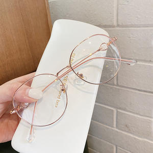 Qianai – lunettes rondes anti-lumière bleue pour femmes, monture de taille moyenne, verres en ac, pont nasal standard, design irrégulier, P4 6070 - Product Image 4