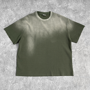 T-shirt Oversize Respirant en Polyester/Coton DiFan pour Homme, T-shirt Lourd Effet Gaufré Teint par Pulvérisation, Bords Bruts Effilochés et Délavés pour Homme - Product Image 5