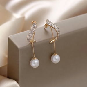 Boucles d'oreilles longues à pampilles en cristal style coréen pour femme, avec perles et cristaux en forme de goutte d'eau - Product Image 1
