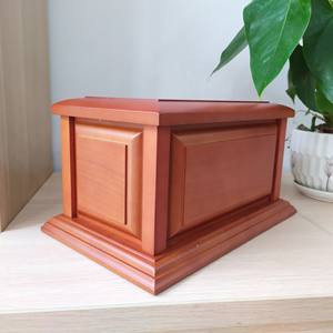 La urna de cremación de madera de estilo americano más vendida de alta calidad hecha a mano de Vietnam para adultos Mascotas Buen precio - Product Image 3
