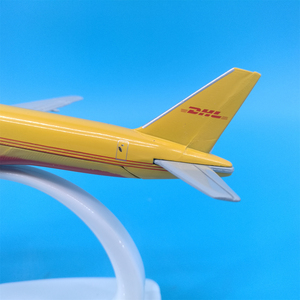โมเดลเครื่องบิน DHL Cargo Boeing <span class=keywords><strong>B757</strong></span> ขนาด 16 ซม. สเกล 1/300 ทำจากโลหะผสม พร้อมฐานตั้งโชว์ - Product Image 3