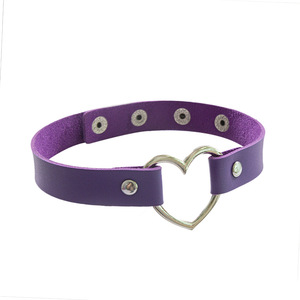 Vente <span class=keywords><strong>en</strong></span> gros Offre Spéciale Sexy <span class=keywords><strong>love</strong></span> Heart Shape réglable <span class=keywords><strong>en</strong></span> cuir PU Punk gothique collier ras du cou pour les femmes - Product Image 3