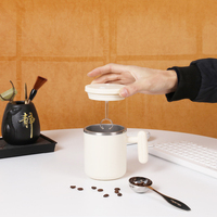Tasse à mélanger pour lait chaud et froid facile à prendre Matériau SUS Rechargeable par USB Mousseur à lait et à café automatique