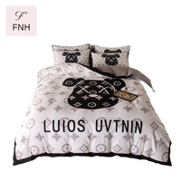 25 Set Sprei Minimalis Modern Empat Potong Empat Musim Bahan Katun Ramah Kulit 200TC Mewah Ringan Trendi Motif Kartun Kepala Beruang
