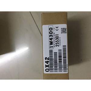Módulo de Entrada Digital Qx42, 40 Puntos I/O, Voltaje de Funcionamiento 24V, Origen Japón - Product Image 1