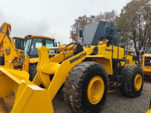 Cargador de ruedas KOMATSU de segunda mano, fabricado en China, maquinaria de movimiento de tierras de 20 toneladas con motor y cojinete originales - Product Image 3