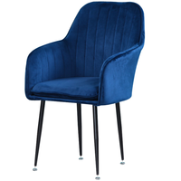 Fauteuil de salon inclinable en velours scandinave avec design antique et pieds dorés, luxe