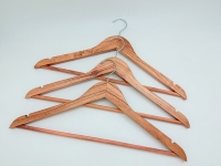 Cintres en bois de cannelle naturelle, écologiques, durables, antidérapants, multifonctionnels, option lot en gros, logo personnalisé, pour magasin de vêtements