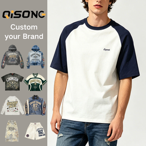 T-Shirt con Maniche Raglan Personalizzata dalla Fabbrica di Abbigliamento su Misura, Top Minimalista da Uomo a Maniche Corte in Bianco e Blu Navy - Product Image 1