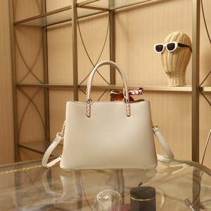 OEM/ODM Beige PU Portable Open Top Handle Tote Bag with Embroidery Pattern Women's Elegant Handbag <b>Large</b> Size - Product Image 6