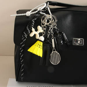 Porte-clés <span class=keywords><strong>pantalon</strong></span> pull en acrylique-Charme de sac de vêtements réaliste avec conception de chien ballon <span class=keywords><strong>raquette</strong></span> de badminton - Product Image 4