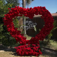 Nouvelle conception de support floral en forme de cœur blanc et rouge pour proposition de mariage, arche florale artificielle en forme de cœur « Veux-tu m'épouser ? »