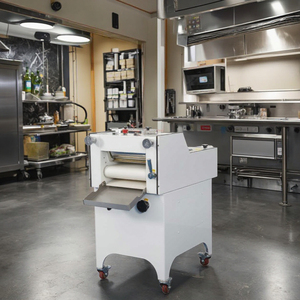 Moldeadora de Baguettes Comercial de Acero Inoxidable FEELART de 0.75kW - Máquina de Cocina Estable para Hoteles y Restaurantes con 2 Años de Garantía - Product Image 5