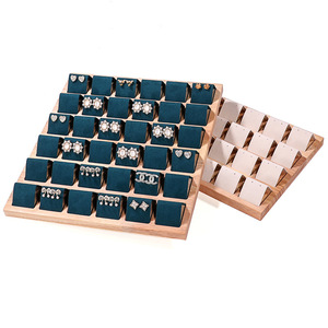 Bán Buôn Bất Bằng Gỗ Bông Tai Đồ Trang Sức Hiển Thị Bảng Nhung PU Da Khay Bên Trong Biểu Tượng Tùy Chỉnh Cổ Phiếu Bán Cửa Hàng Showcase - Product Image 2