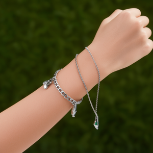 Bracelet fin à breloques en acier inoxydable 316L plaqué or PVD avec pendentif Alien, bijoux durables et résistants - Product Image 3