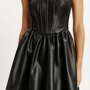 เดรสหนัง PU สไตล์สาวเปรี้ยวแบบใหม่สำหรับผู้หญิง ฤดูร้อน ชุดปาร์ตี้คลับแวร์ เซ็กซี่ สายเดี่ยว เปิดหลัง ทรงบอดี้คอน - Product Image 4