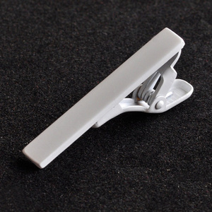 Fermacravatta Corto Personalizzato da <span class=keywords><strong>Uomo</strong></span>, <span class=keywords><strong>Clip</strong></span> per Cravatta in Tinta Unita all'Ingrosso - Product Image 3