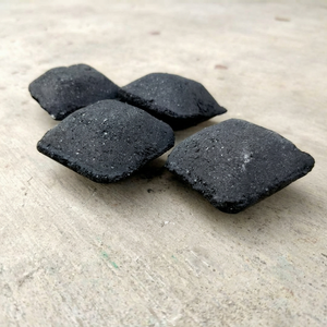Offres Exceptionnelles Livraison Rapide Emballage Personnalisé Briquettes de Charbon de Bois Premium en Coque de Noix de Coco en Forme d'Oreiller pour Barbecue et Usage en Restaurant - Product Image 1