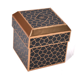 Recycled Materials Paper Rigid <b>Gift</b> <b>Boxes</b> Custom Logo Gold Foil UV Coating Textured Finish <b>for</b> Perfume Candle Packaging - Product Image 2