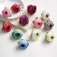Bouquettes de roses artificielles en soie, fleurs artificielles parfaites pour les décors de mariage, la décoration d'événements et la vente en gros.