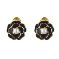 Boucles d'oreilles tendance pour femmes, style coréen, plaquées or, à tige, en émail, motif camélia noir, avec fleurs et perles