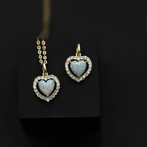Collier pendentif cœur en argent sterling 925 plaqué or avec halo de zircon cubique pour femme - Product Image 5