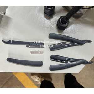 Machine d'assemblage de rasoir de barbier à lame unique pour salon automobile Ligne de production - Product Image 1