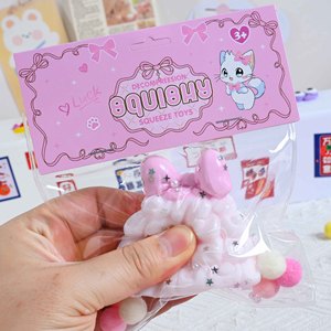 ของเล่นบีบคลายเครียดรูปต้นคริสต์มาสประดับโบว์น่ารัก ทำจาก TPR ขายส่ง - Product Image 4